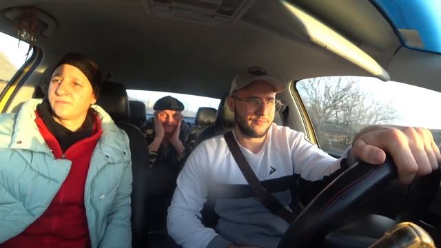 КАК ПЬЮТ В ТАКСИ смотреть онлайн