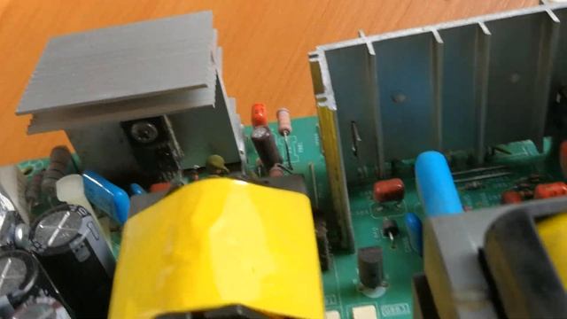Toshiba 32WL58R не включается. смотреть онлайн