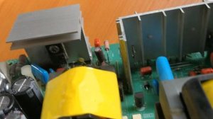 Toshiba 32WL58R не включается.