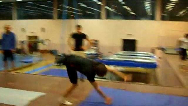 Акробатика: рондат-фляк смотреть онлайн