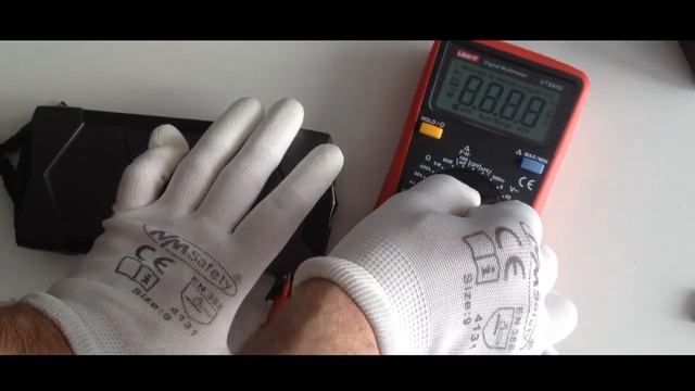 Цифровые мультиметры UT890C/D + 6000-count maual true RMS разработаны с большим ЖК-дисплеем. смотреть онлайн