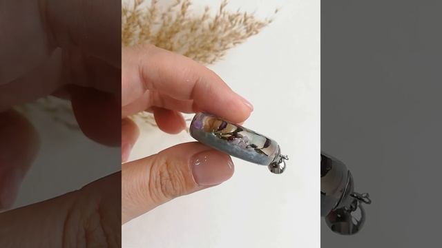 Кулон BOTANICA с букетом (гипсофила, гениста, листья папортника) смотреть онлайн