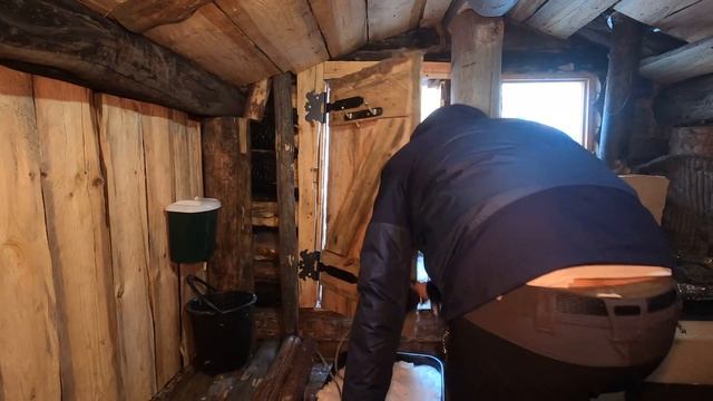 Копаю яму в -17 | Сделал из землянки баню | Строю зимой | Драники 4k смотреть онлайн