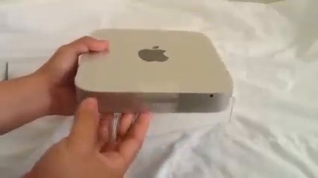Mac Mini (Late 2012) Unboxing 599$ смотреть онлайн