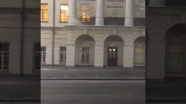 Ночной Екатеринбург из трамвая смотреть онлайн