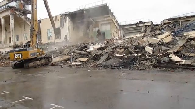 Снос бассейна часть 2 смотреть онлайн