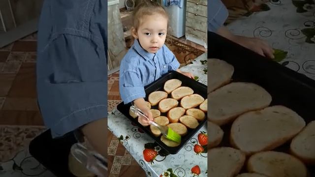 Готовим сухарики из батона смотреть онлайн