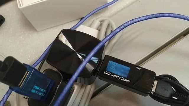 Зарядка Hoco C70A и кабель Hoco S4