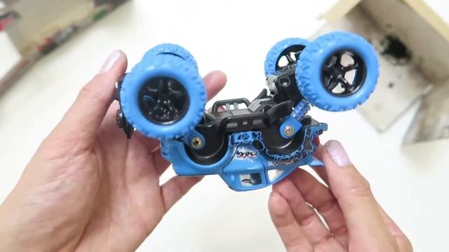 Инерционная машина монстр-трак Jumbo Energy-race 4X4 | Monster Trucks