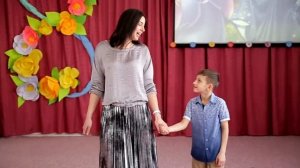 День мамы в детском саду. Песня мамы и сына.