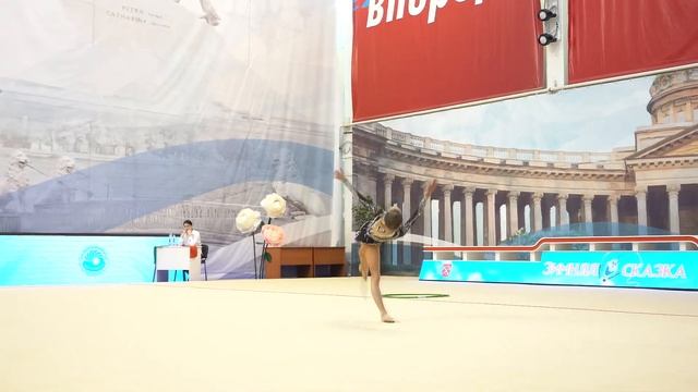 Художественная Гимнастика - Савинова Ксения 2011г. ОБРУЧ выступление в ЦХГ Жемчужина. смотреть онлайн