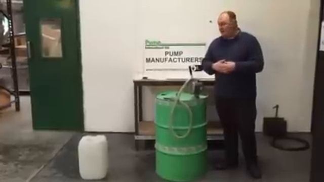 barrel emptying hand Pump смотреть онлайн