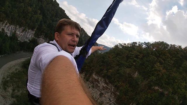 СкайПарк BUNGY 207 Сочи. Прыжок с разбега! смотреть онлайн
