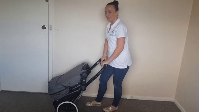 Folding the Cybex Priam смотреть онлайн