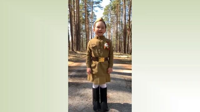 стихотворение "Красоту что дарит нам природа..." смотреть онлайн