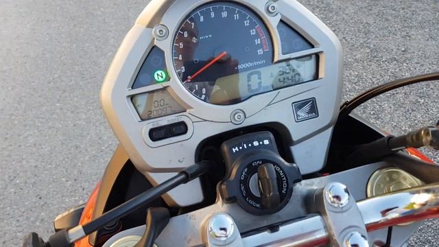 Honda CB600F Hornet 2009 cold engine start and walkaround смотреть онлайн