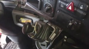 Ремонт регулятора направления потока воздуха на Мерседес АКТРОС!!!!!!