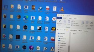Как загрузить файл на флешку с компьютера.