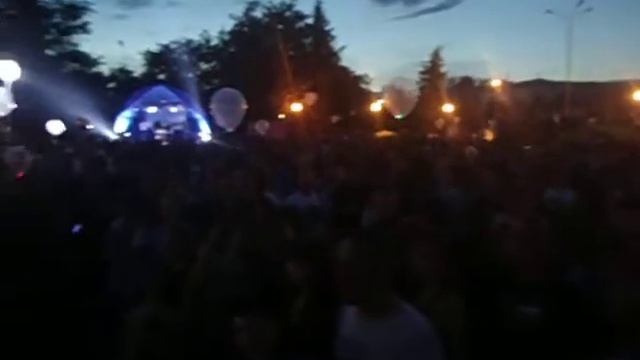 Ивека - жжёт! Ночная дискотека! смотреть онлайн