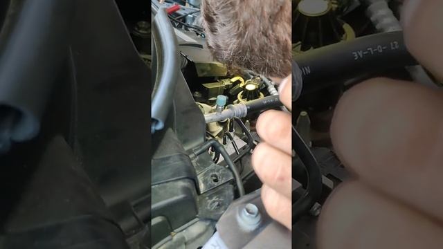 Проверка ДВС Honda Insight на подсос воздуха. Методом дыма... смотреть онлайн