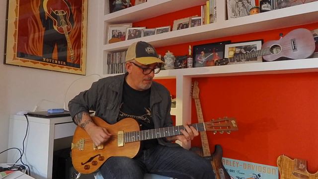 How to play the three fingers chords - Ep5 of "The Pragmatic Guitar Course" смотреть онлайн