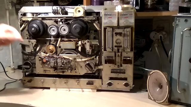 Катушечный магнитофон Илеть-101 часть 1 USSR reel tape recorder ILET-101 part1 смотреть онлайн