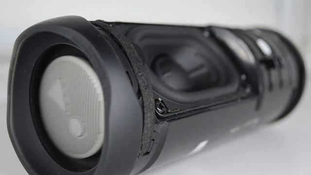 Колонка JBL FLIP 5 LFM 60% Bass Test РЕАКЦИЯ НА ПЕСНИ БАНКРОТ смотреть онлайн