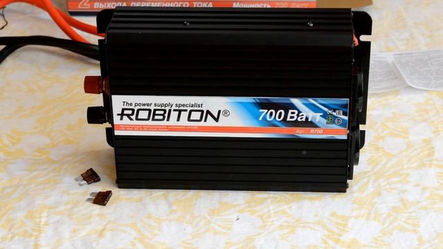 ОНЛАЙН ТРЕЙД.РУ Автомобильный инвертор Robiton R700 смотреть онлайн