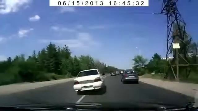 Daewoo Nexia Hits And Runs - хитов и работает