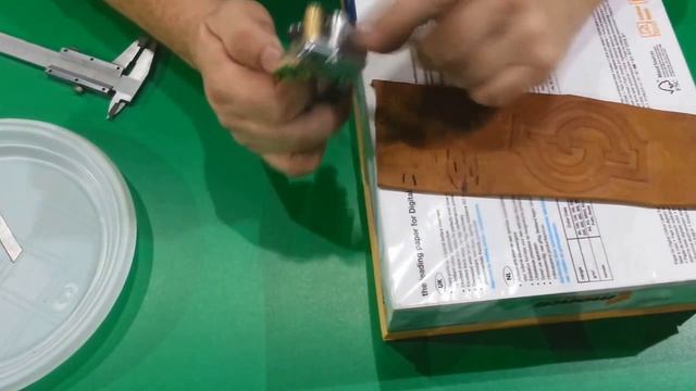 Австралийский нож (шнурорез) смотреть онлайн