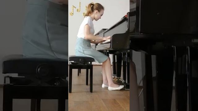 Сотникова Ксения Общее фортепиано, 5 класс Песенка без слов смотреть онлайн
