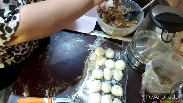 КУПИЛИ ДОМ НА ЮГЕ/БЫСТРАЯ И ВКУСНАЯ САМСА НА СКОВОРОДЕ,А НАЧИНКА УЛЁТ! смотреть онлайн