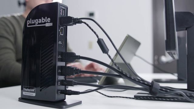 How to Add Screens and Ports to the Microsoft Surface Pro 9 смотреть онлайн