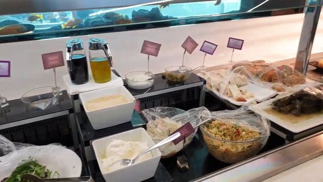 Бизнес зал в аэропорту Ларнаки Кипр смотреть онлайн