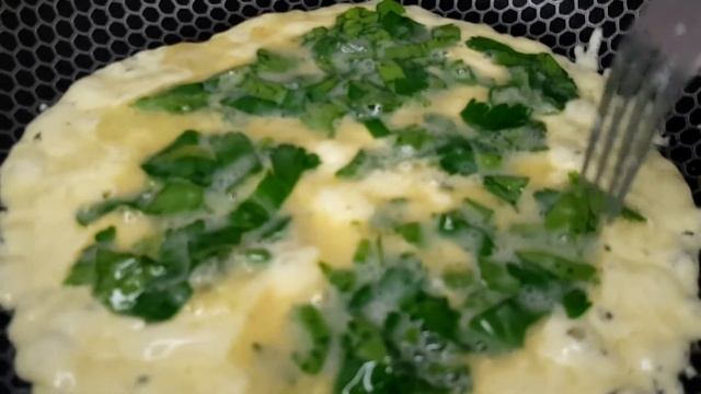 ПРОСТОЙ рецепт тертого картофеля за НЕСКОЛЬКО МИНУТ! Картофель и яйца с ветчиной и сыром смотреть онлайн