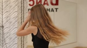 Я в моменте - Танцевальная ПАРОДИЯ Мисс Николь (Джарахов & Markul)