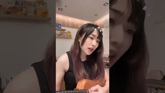 Battle Of The Larynx by Melanie Martinez Cover смотреть онлайн