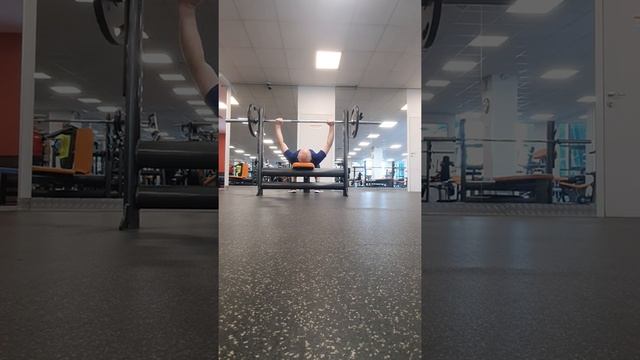 Д3 11.06. жим штанги лежа среднем хватом 65кг смотреть онлайн