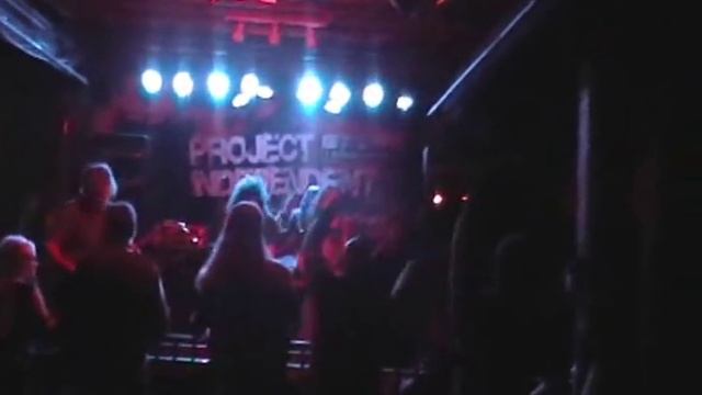 Heavy Metal Singer Headbanging EPIC FAIL смотреть онлайн