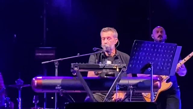 Daniele Silvestri - Alle prese con una verde milonga смотреть онлайн