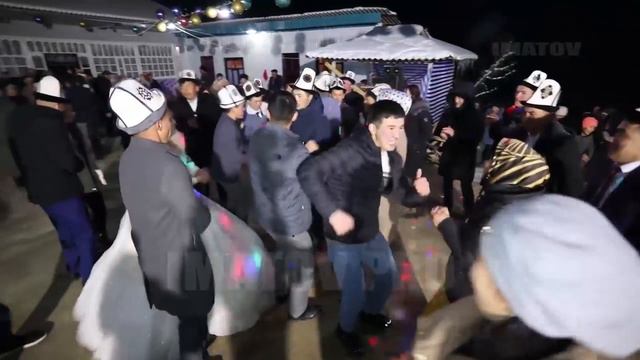 Айылдагы той Орозбек Сапаров & Алмаз тойду жарды смотреть онлайн