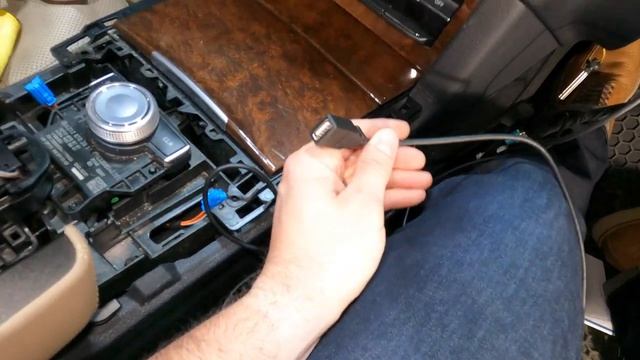 Mercedes E550 Gets APPLE CARPLAY! - How To Install CARPLAY On Your W212 OEM COMAND System / Screen.