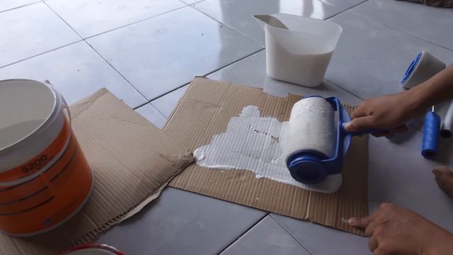 sudah lama tau tapi baru ini nyobain.. praktisnya Mollar PTR6 paint runner kuas roll cat tembok смотреть онлайн