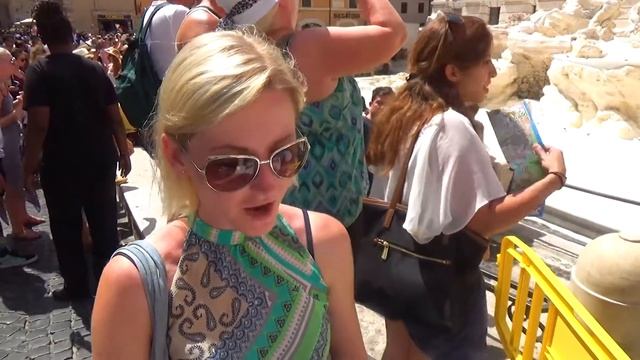 Италия Рим: фонтан Треви и торговые улицы Рима - часть #21 #Авиамания смотреть онлайн