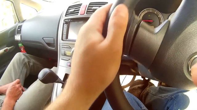 Toyota Auris Тойота Аурис . Обзор.