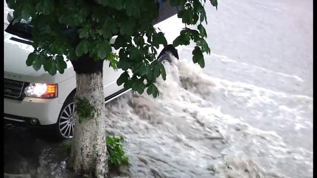 Ливень во владикавказе 30.05.2016г. смотреть онлайн