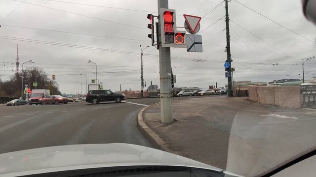 2020.12.01. Погода Петербург. 12:51. +2°. Ограду у домика Петра I начали открывать. Первый день Зим смотреть онлайн