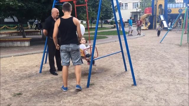 VLOG День рождения//Воздушные шарики маленьким детям :3 смотреть онлайн