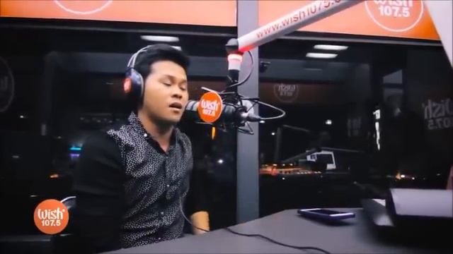 Marcelito Pomoy sings male and female voice! Great Incredible ! смотреть онлайн