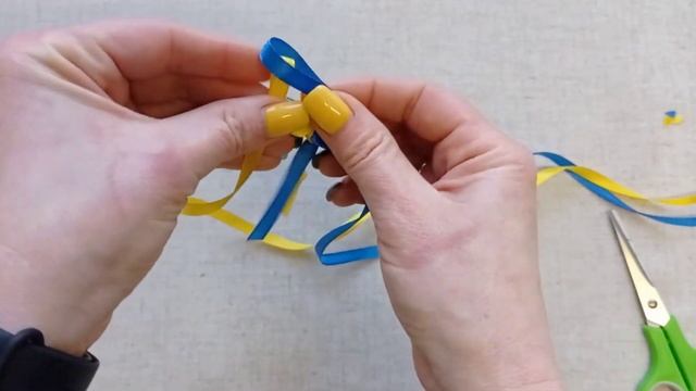 Патріотичний браслет зі стрічок смотреть онлайн